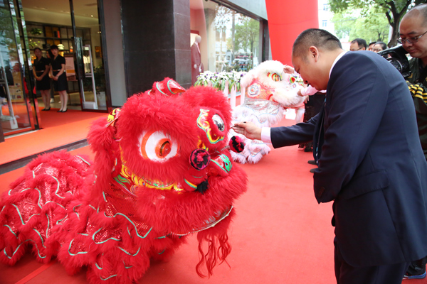 虎豹男裝加盟店 虎豹男裝加盟店